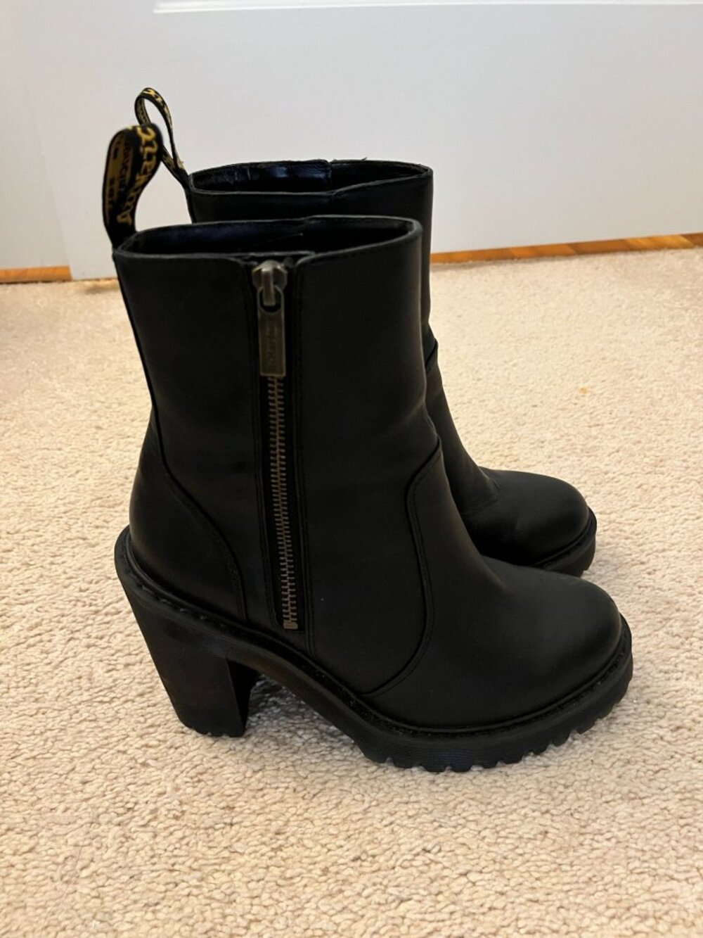 NWOB Doc Dr. Martens Magdalena II Platform Quad Heeled Boots Black Leather US 7